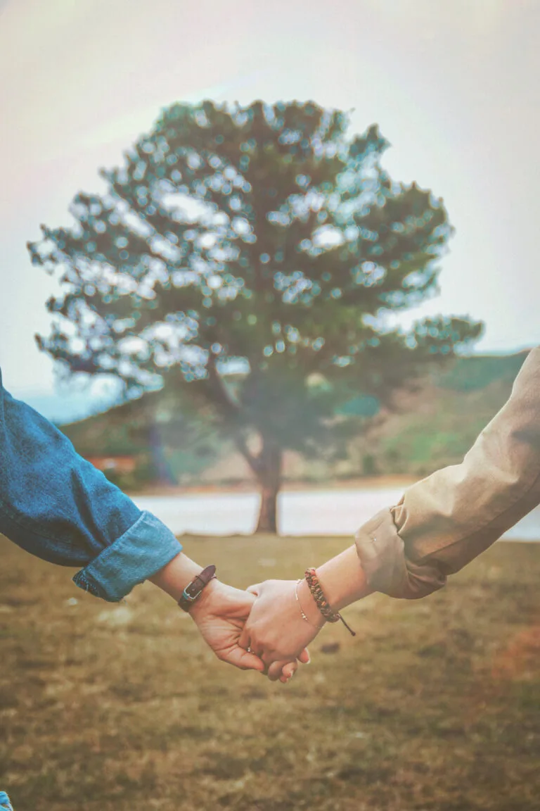 Découvrez les services et forfaits funéraires d'Azur Incinération, offrant des solutions personnalisées et respectueuses. Accompagnement professionnel et bienveillant à chaque étape.